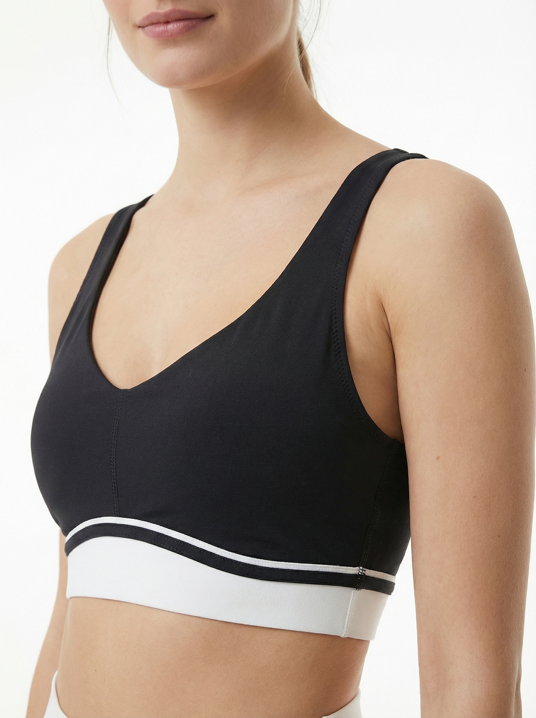 黑色上衣细节图