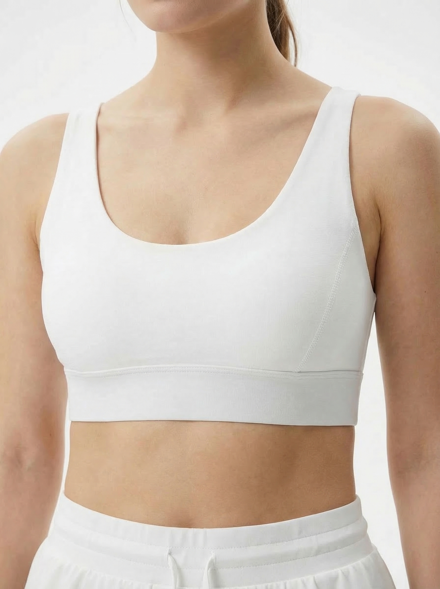 上衣白色细节图